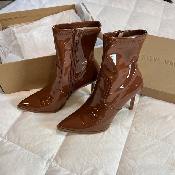 Steve Madden Elwyn Bootie - Picture 3 of 7